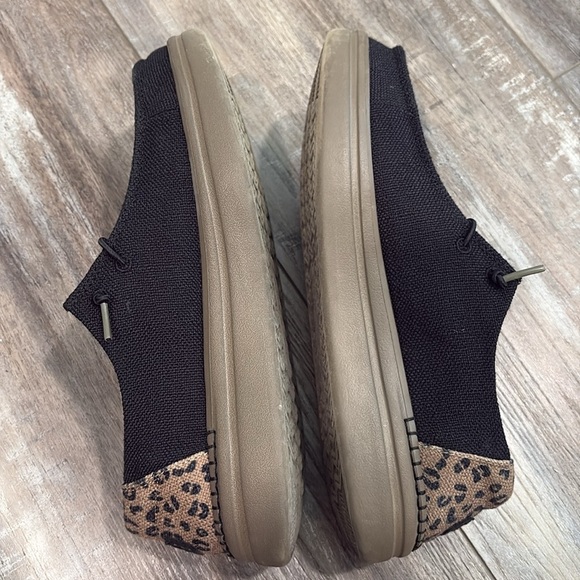 Hey Dude Wendy Rise Leo Slip On Shoes Black Leopard Women's Size 10 - Picture 5 of 6